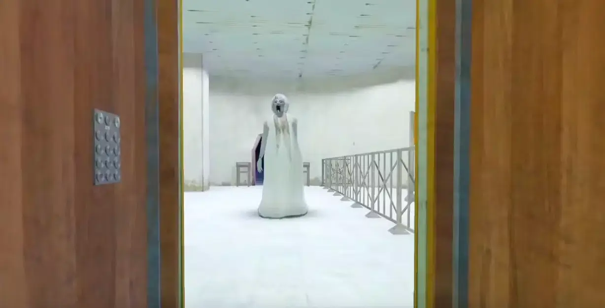 Granny 4 screenshot 1